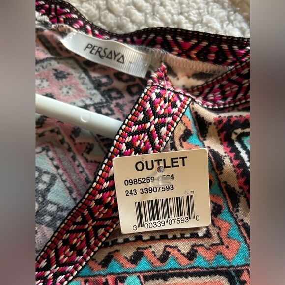 NWT … PERSAYA “Size: M” Sleeveless Top with Multicolor Embroidery - Picture 4 of 4